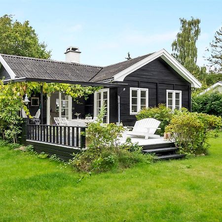 Idyll Summer House In Hornbaek Villa Exterior photo