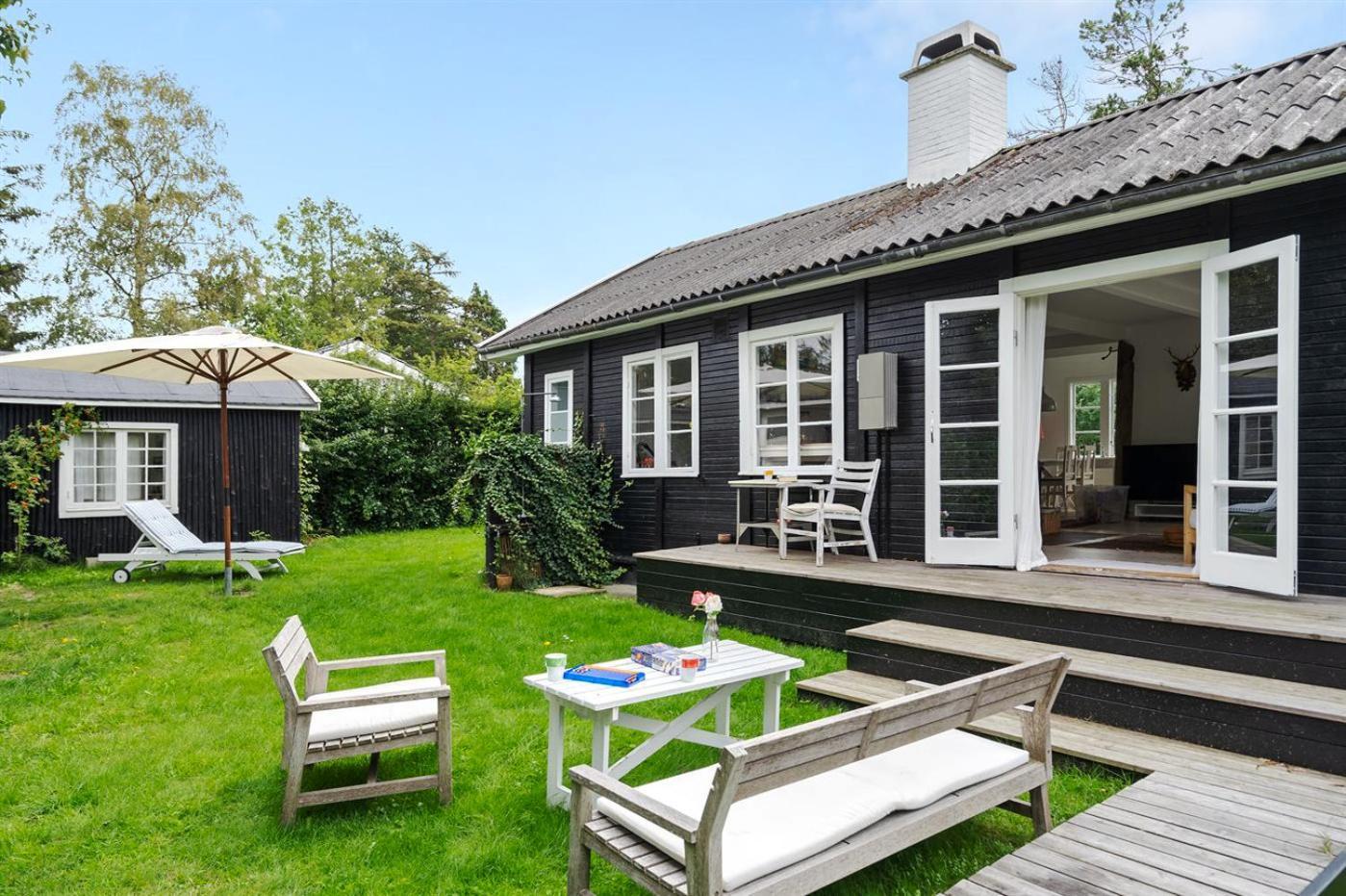 Idyll Summer House In Hornbaek Villa Exterior photo